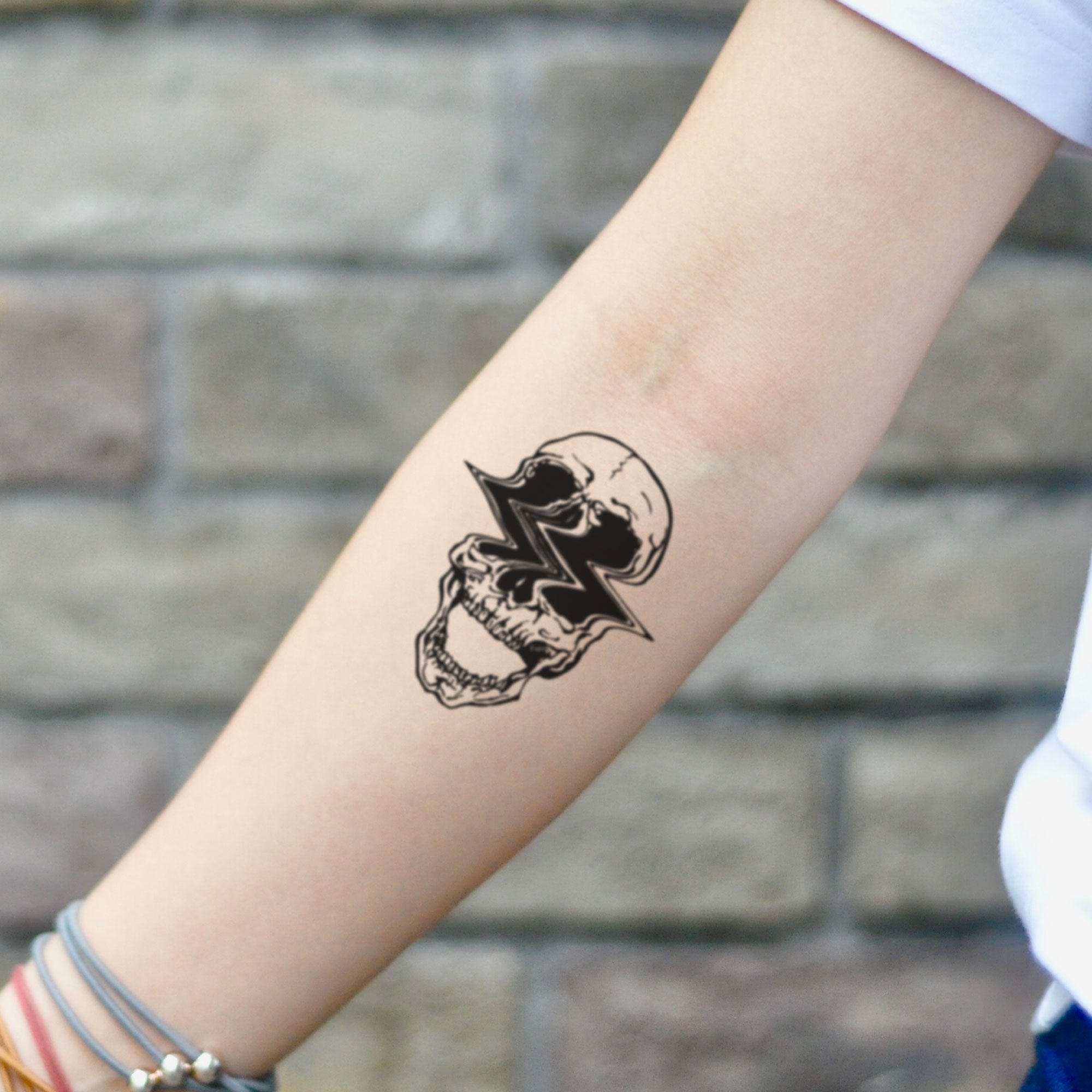 Minimalistic tattoo design | tattoo ideas | tattoo inspiration | tattoo  aesthetic | small tattoo | Small tattoos, Tattoos, Discreet tattoos